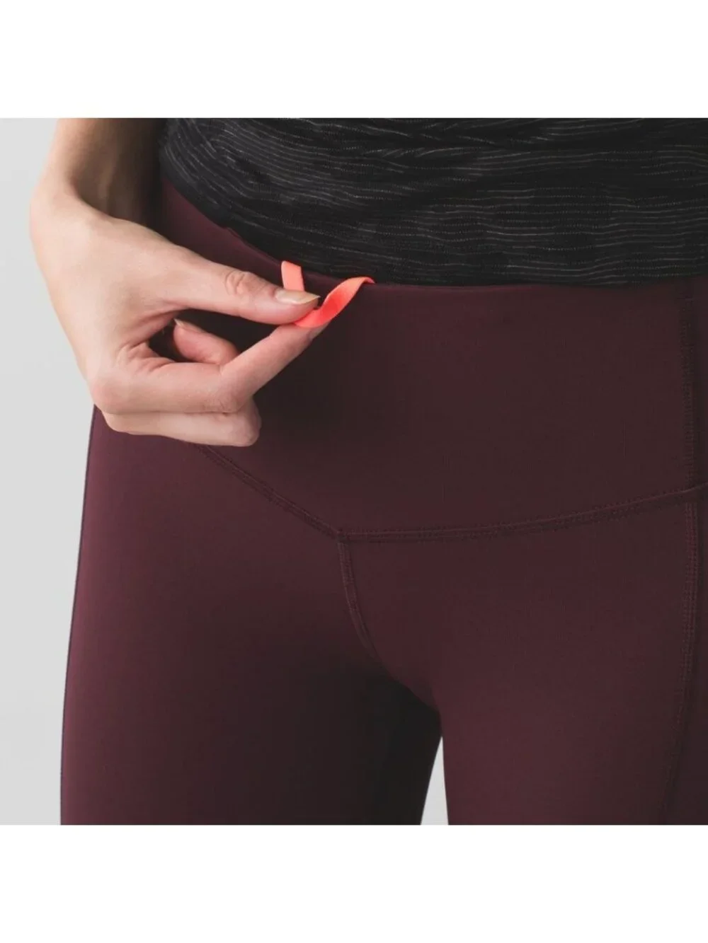 Lululemon All Meshed Up 7/8 Tight Bordeaux Drama / Flash Light